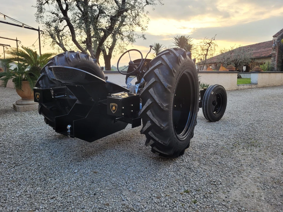 1964 Lamborghini Tractors - Image 28 of 31