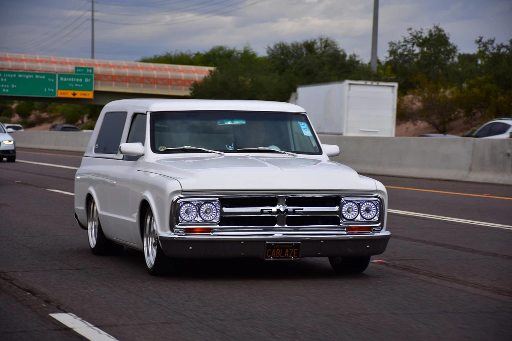 1970 GMC Jimmy 1st Gen - Image 9 of 31