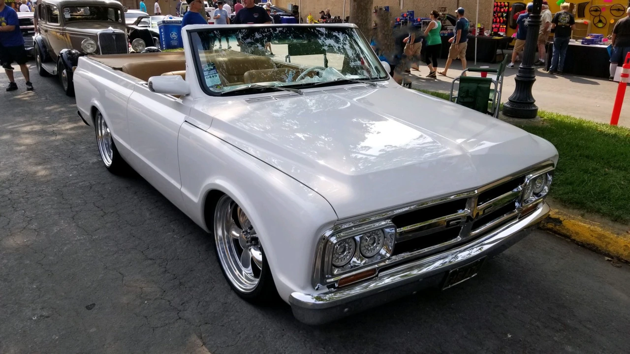 1970 GMC Jimmy 1st Gen - Image 15 of 31