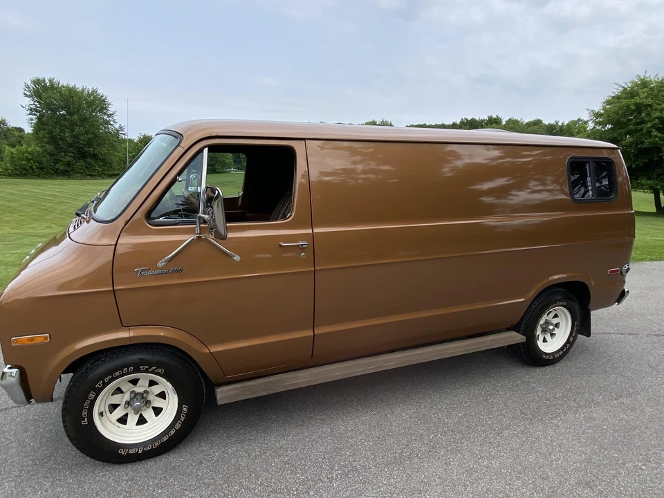 1977 Dodge Ram Van - Image 16 of 31