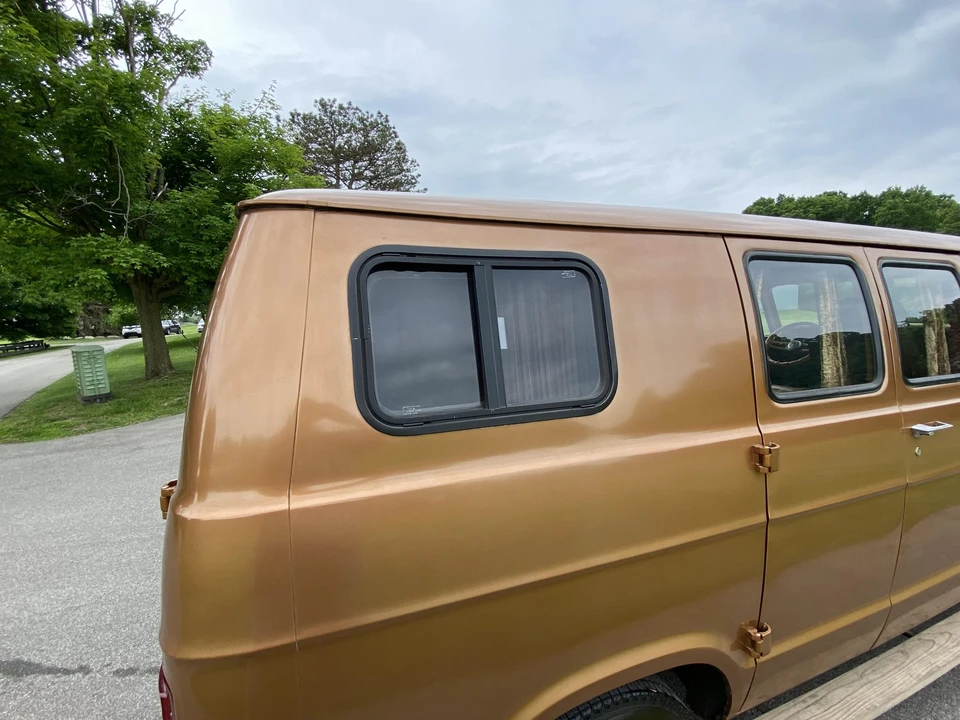 1977 Dodge Ram Van - Image 22 of 31