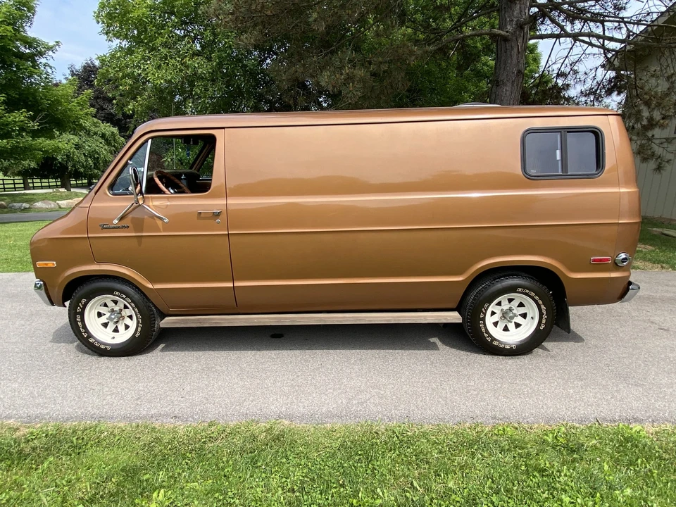 1977 Dodge Ram Van - Image 15 of 31