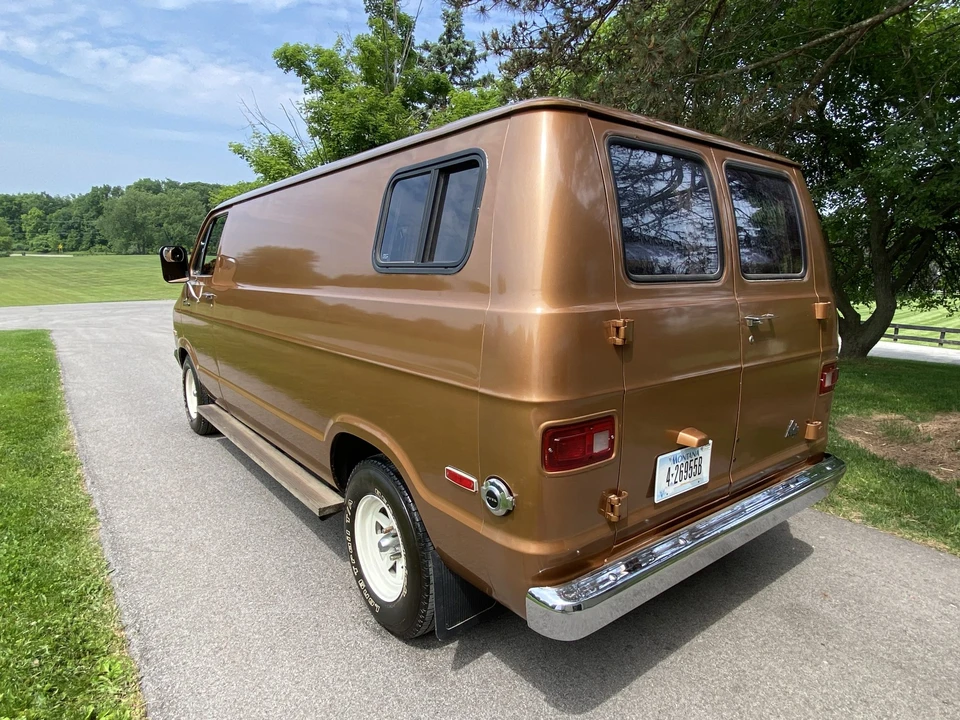 1977 Dodge Ram Van - Image 13 of 31