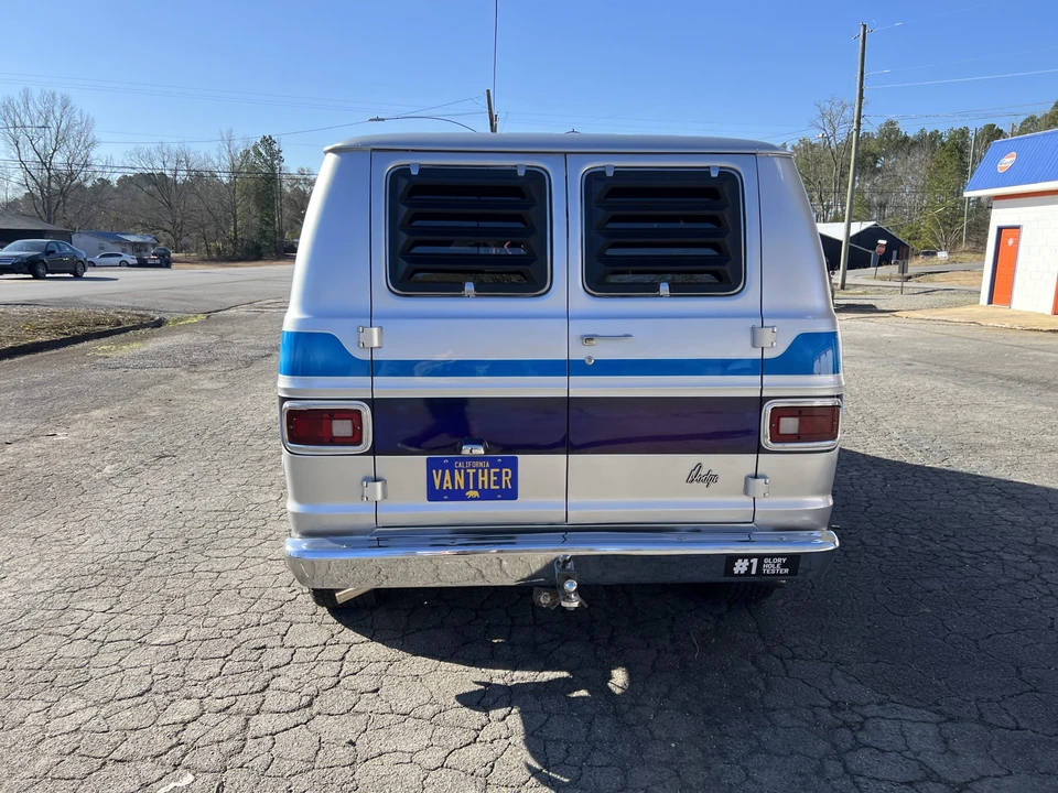 1977 Dodge Ram Van - Image 13 of 31