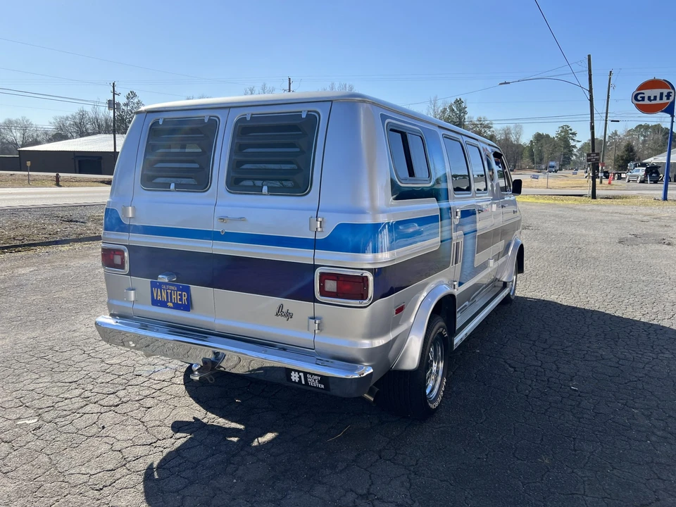 1977 Dodge Ram Van - Image 15 of 31