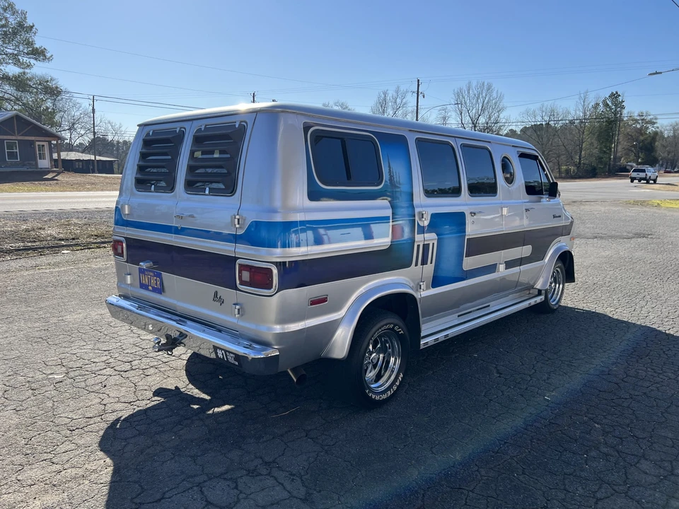 1977 Dodge Ram Van - Image 16 of 31