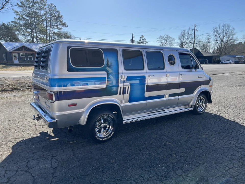 1977 Dodge Ram Van - Image 17 of 31
