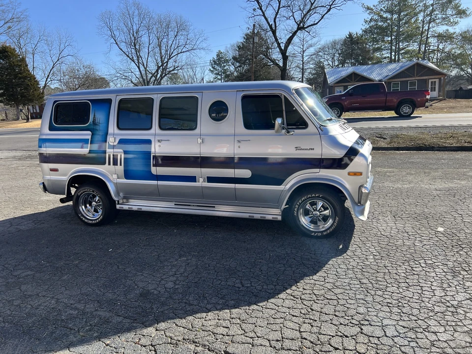 1977 Dodge Ram Van - Image 22 of 31
