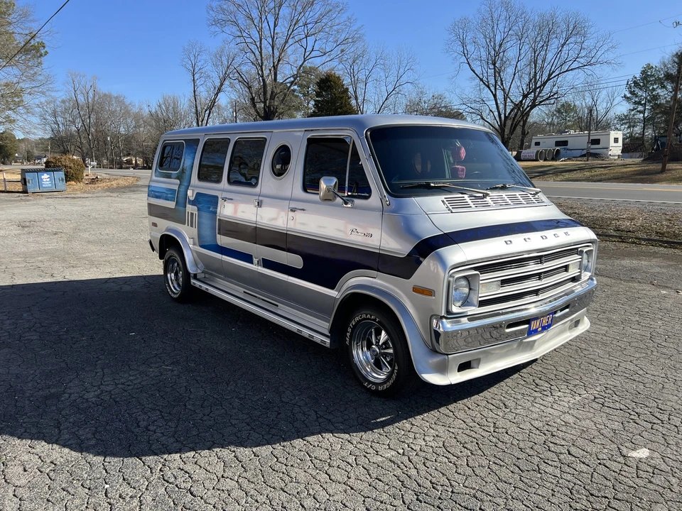 1977 Dodge Ram Van - Image 24 of 31