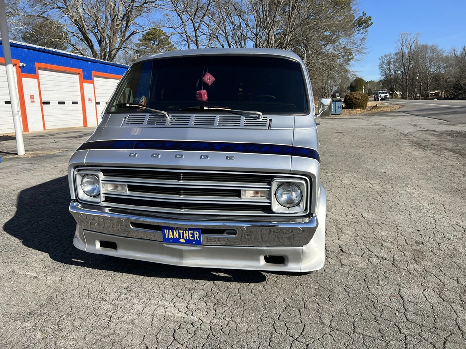 1977 Dodge Ram Van - Image 28 of 31