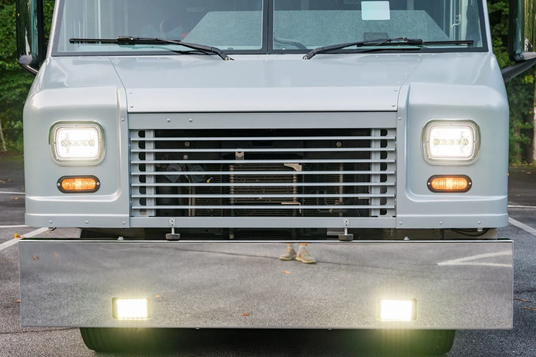 2021 Ford Econoline Van - Image 12 of 31
