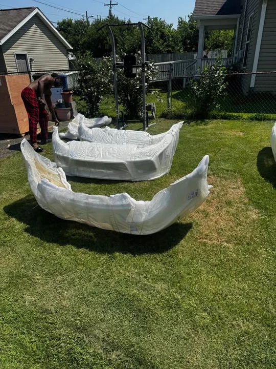 Parts & Memorabilia Bodywork - Image 2 of 3