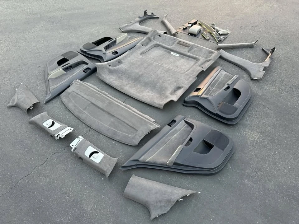Parts & Memorabilia Seats & Interior - Image 5 of 9