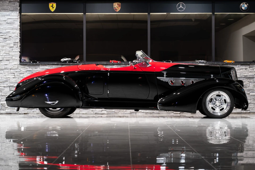 Auburn Speedster - Image 29 of 31