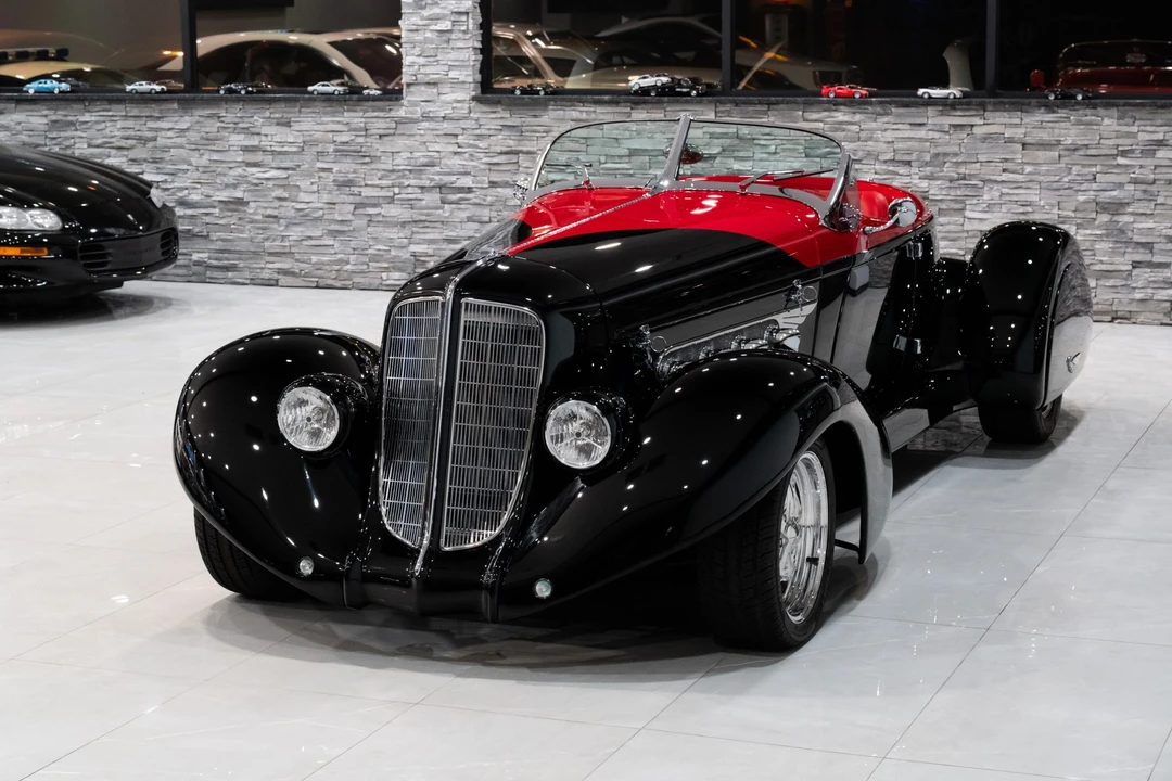 Auburn Speedster - Image 3 of 31
