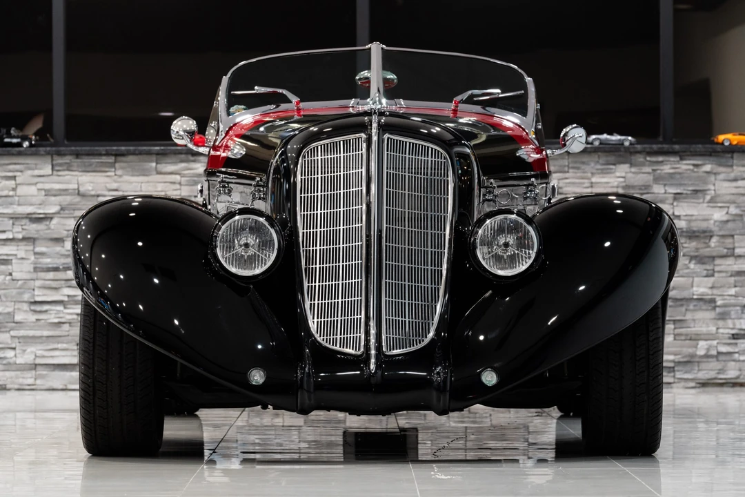 Auburn Speedster - Image 8 of 31
