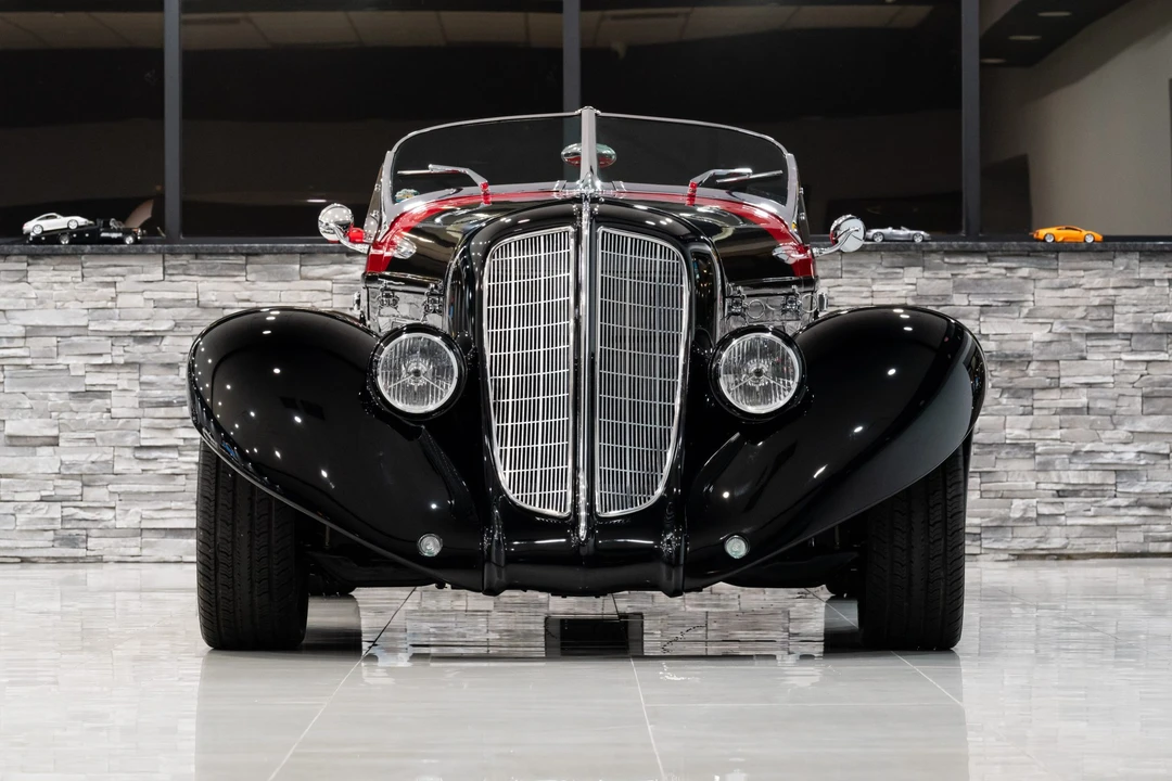 Auburn Speedster - Image 7 of 31
