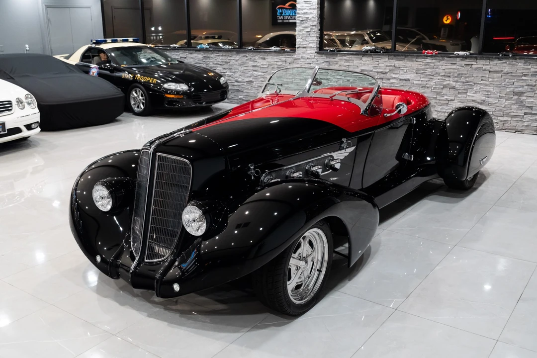 Auburn Speedster - Image 2 of 31