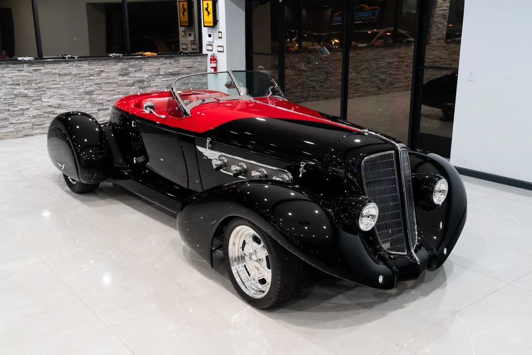 Auburn Speedster - Image 19 of 31