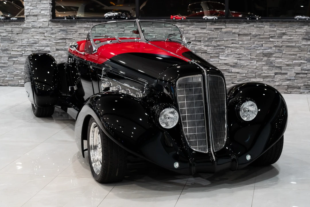 Auburn Speedster - Image 9 of 31