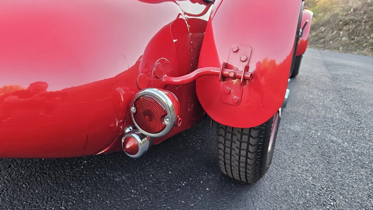 1953 Jaguar XK120 OTS Roadster - Image 31 of 31