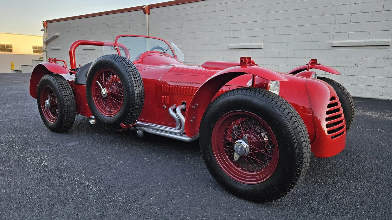 1953 Jaguar XK120 OTS Roadster - Image 9 of 31