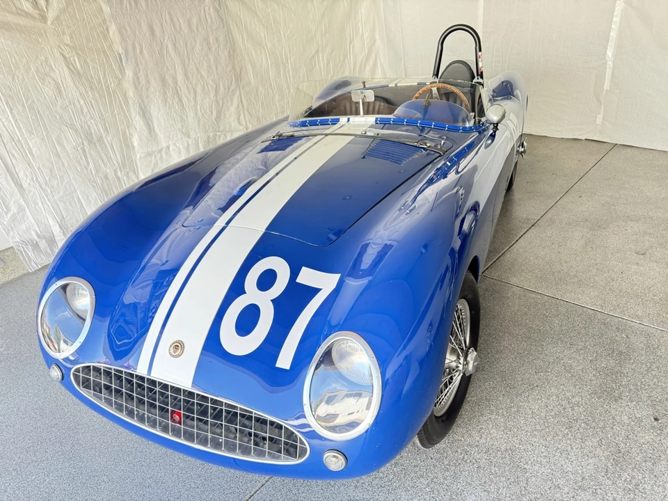 Jaguar Replica - Image 10 of 31