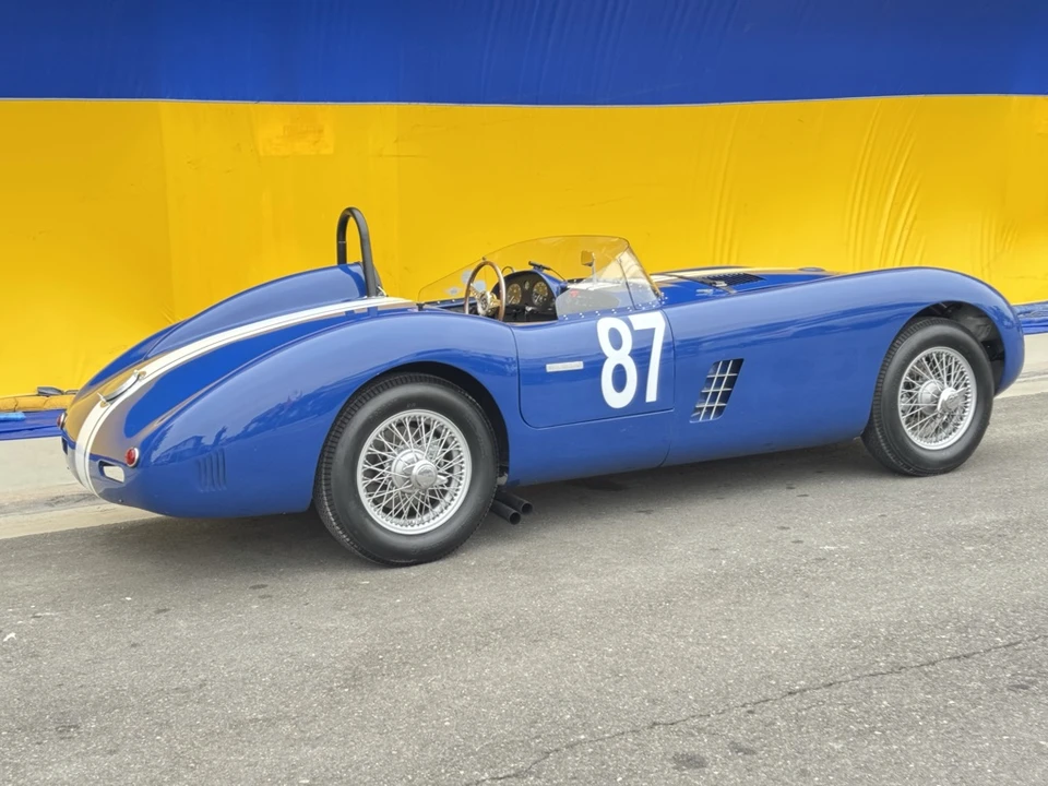 Jaguar Replica - Image 7 of 31