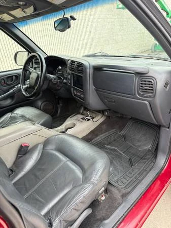 2002 Chevrolet S-10 Blazer 2nd Gen - Image 8 of 12