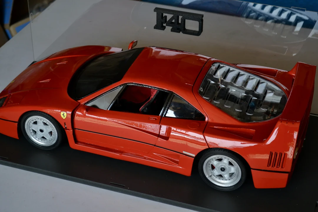 Ferrari F40 - Image 18 of 31