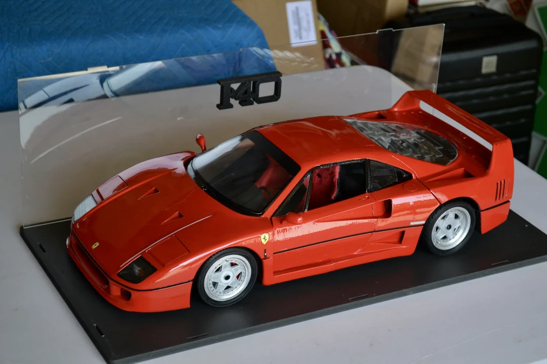 Ferrari F40 - Image 2 of 31