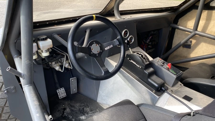 Vehicle image 2 of 9
