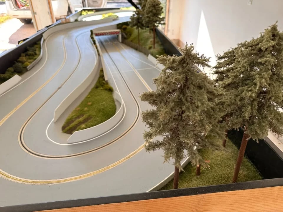 Parts & Memorabilia Scale Models - Image 3 of 10
