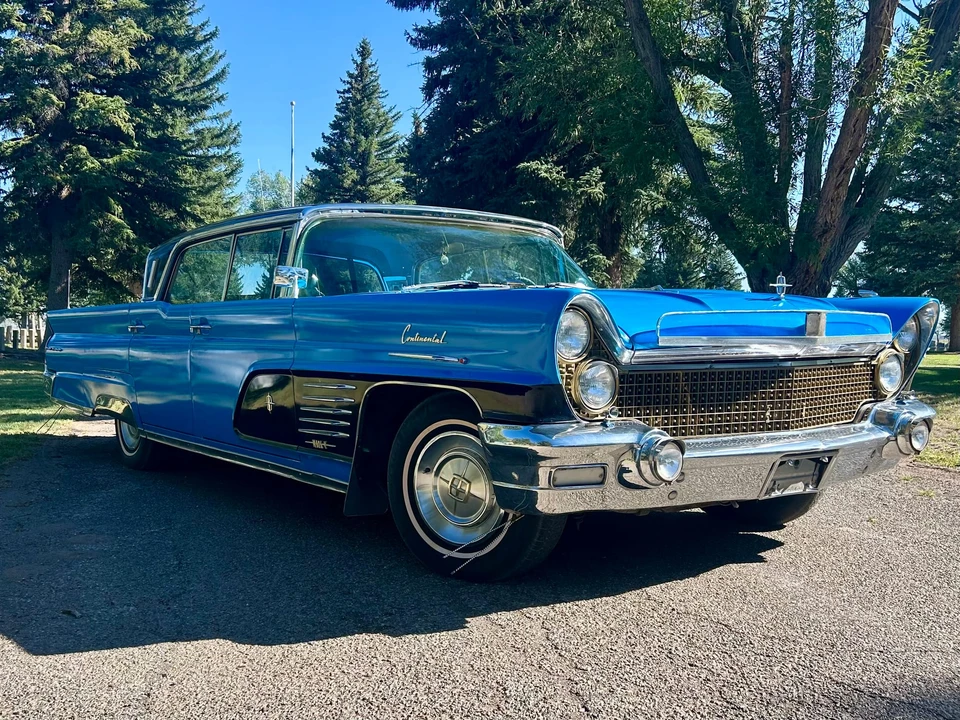 1960 Lincoln Continental Mark Series - Image 3 of 31