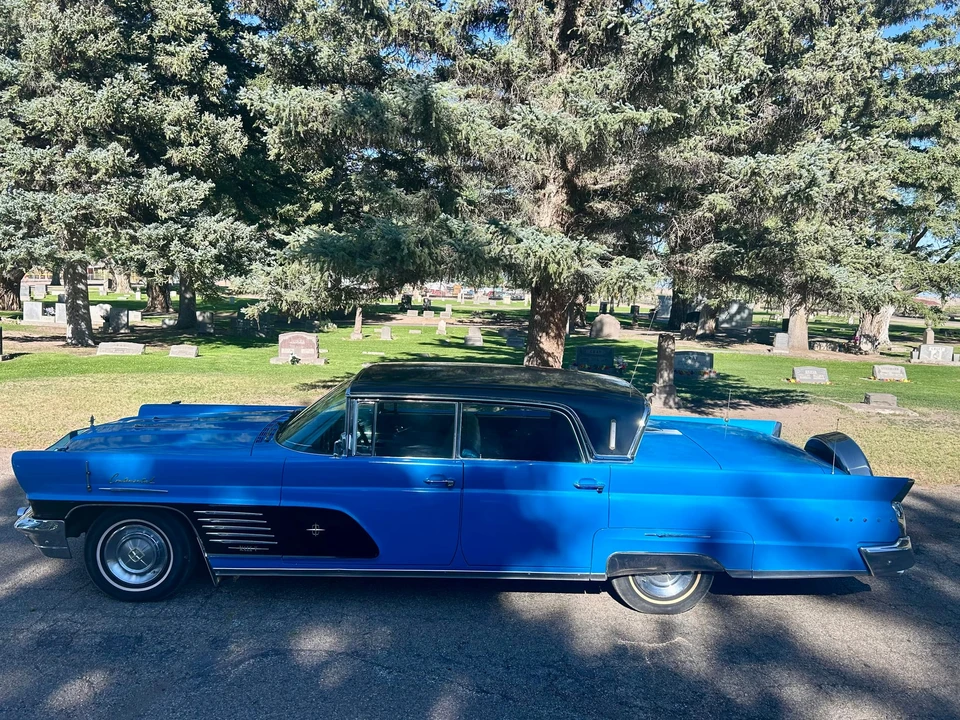 1960 Lincoln Continental Mark Series - Image 14 of 31