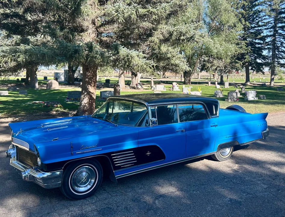 1960 Lincoln Continental Mark Series - Image 11 of 31