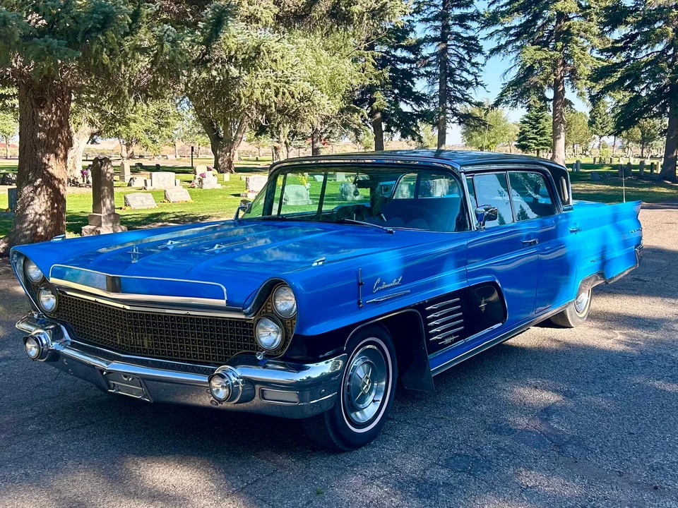 1960 Lincoln Continental Mark Series - Image 8 of 31