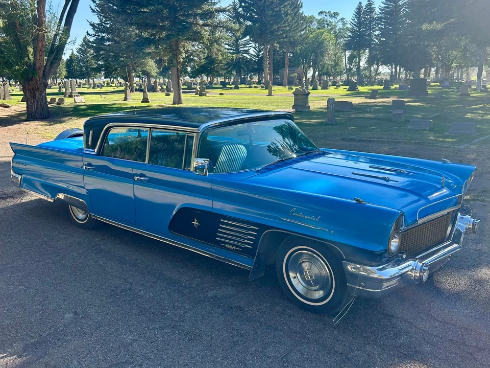 1960 Lincoln Continental Mark Series - Image 25 of 31