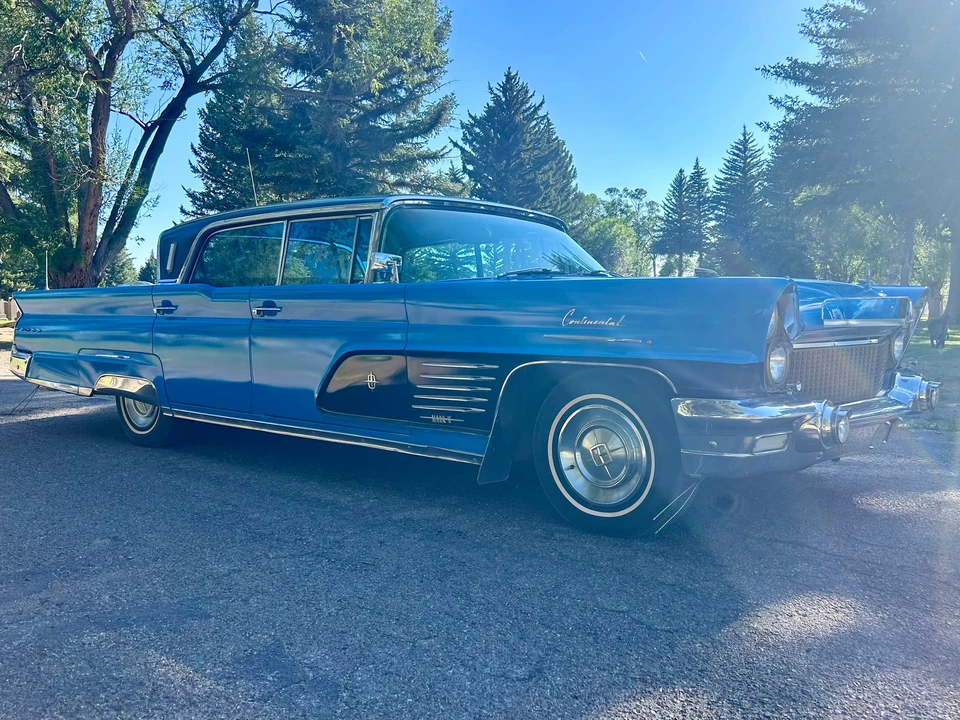 1960 Lincoln Continental Mark Series - Image 28 of 31