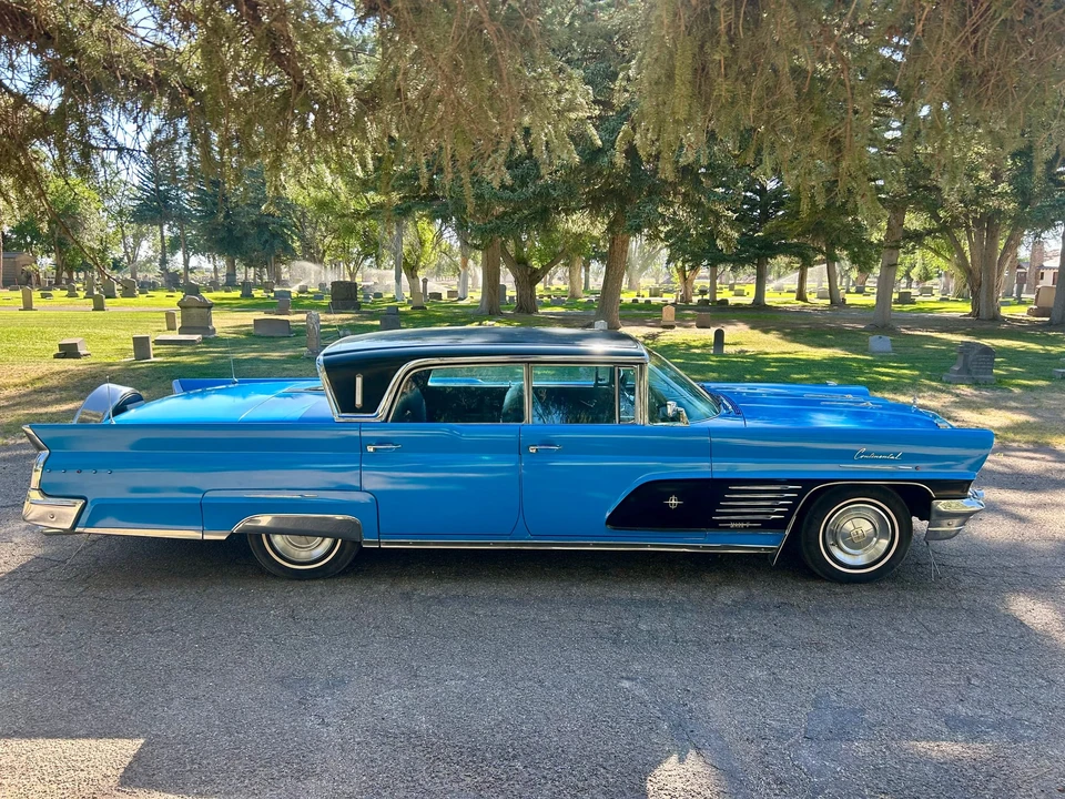 1960 Lincoln Continental Mark Series - Image 24 of 31