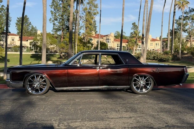 1968 Lincoln Continental 4th Gen - Image 4 of 10