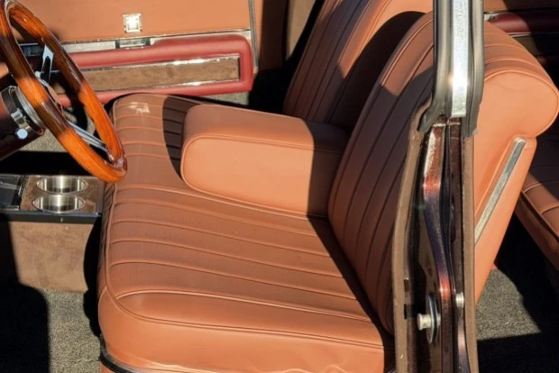 1968 Lincoln Continental 4th Gen - Image 5 of 10