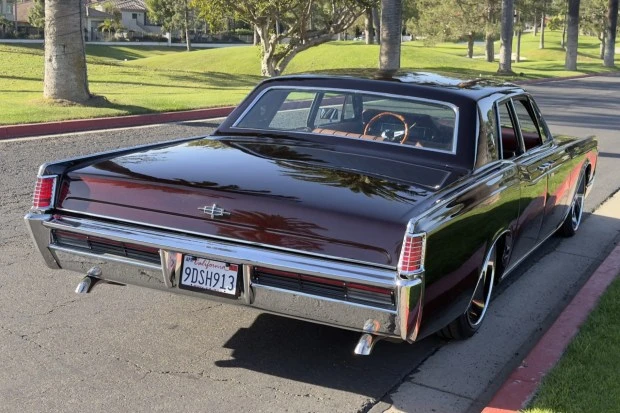 1968 Lincoln Continental 4th Gen - Image 2 of 10