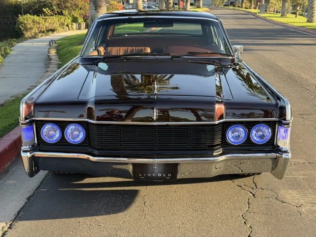 1968 Lincoln Continental 4th Gen - Image 3 of 10