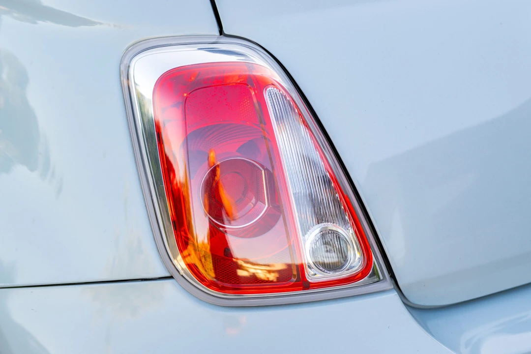 2013 Fiat Abarth 500 - Image 18 of 31