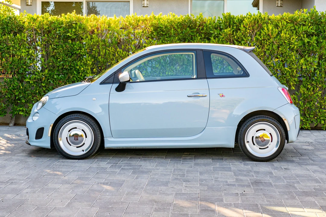 2013 Fiat Abarth 500 - Image 5 of 31