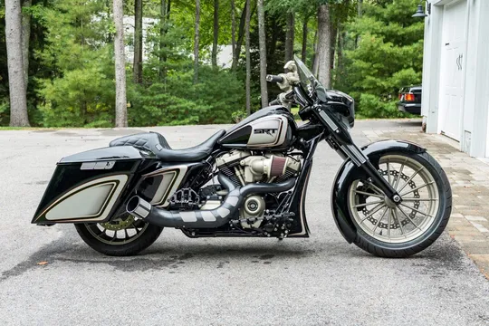 2018 Harley-Davidson Road King Custom by Paul Yaffe