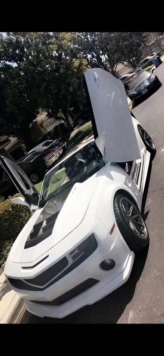 2011 Chevrolet Camaro SS 5th Gen - Image 2 of 2