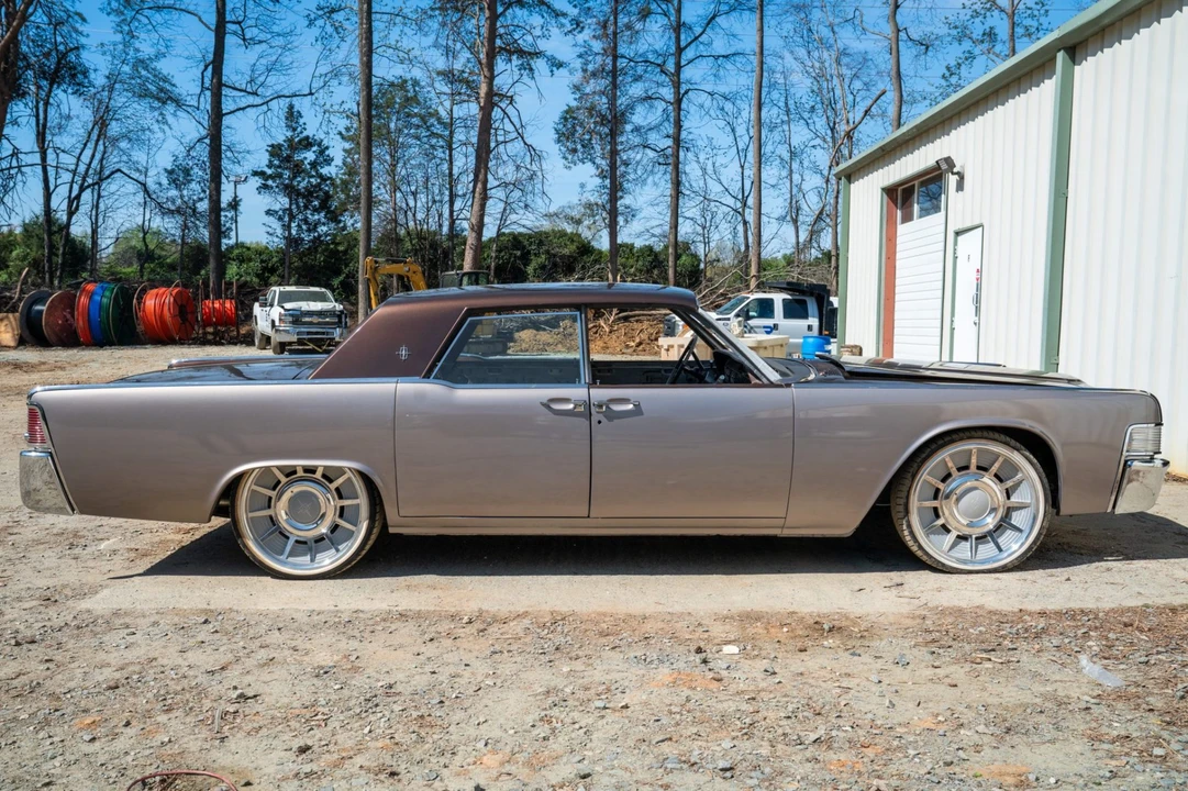 1965 Lincoln Continental 4th Gen - Image 3 of 7