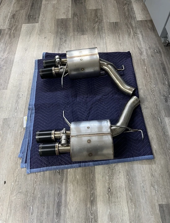 2012 Parts & Memorabilia Mechanical Components - Image 2 of 9